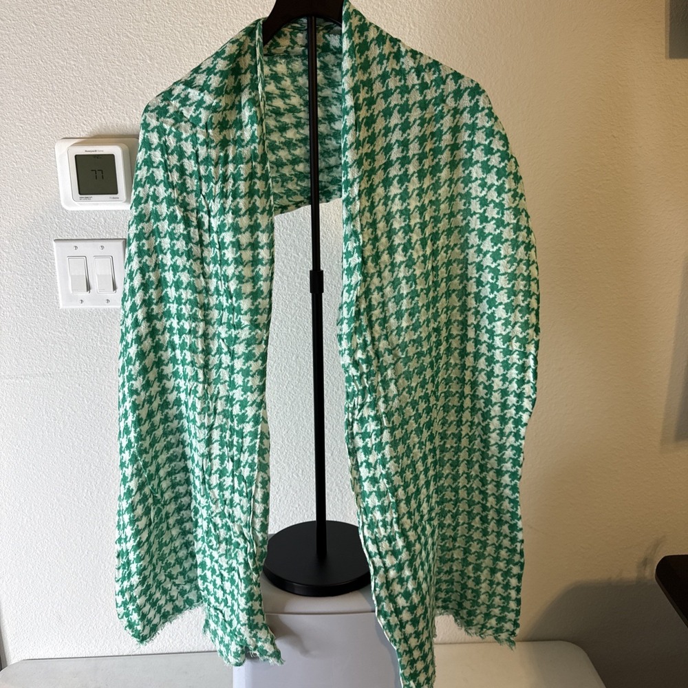 Gap‎ Women's Green & White Houndstooth Cotton/Wool Blend Scarf